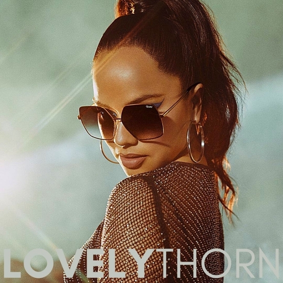 QUAY // ltd ed retro-chic oversized gold frame smoke fade sunglasses